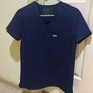 FIGS NWT Catarina One-Pocket Scrub Top